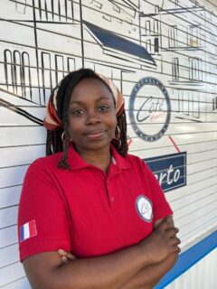 Cada profesor comparte más que un idioma: comparte una cultura, una historia y una ciudad.
Cindy forma parte de Côté France, acompañando a nuestros estudiantes en su proceso de aprendizaje con dedicación y pasión por el francés.
A través de sus clases, el idioma se convierte en una experiencia viva, conectando a nuestros alumnos 
con el mundo francófono. 🇫🇷

Informes: https://wa.link/s2ka1y
+52 33 1098 1192
Matriz Providencia
Sucursal Chapultepec
.
.
.
#cotefrance #frances #profesores #aprendefrances 
#idiomas