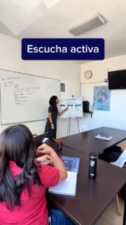 🇫🇷✨ ¿Por qué nuestros alumnos avanzan más rápido?

En Côté France no aprendemos francés memorizando listas interminables de vocabulario.

✅ Aprendemos hablando desde el primer día.
✅ Reforzamos cada tema con repeticiones inteligentes.
✅ Practicamos situaciones reales para ganar confianza.
✅ Utilizamos juegos, conversaciones y actividades dinámicas.
✅ Creamos una inmersión en francés dentro del aula.

Porque aprender un idioma no es estudiar más... es practicar mejor. 💬🇫🇷

¿Listo para descubrir el método Côté France? 😉

#CoteFrance #FrancesParaTodos #AprenderFrances #FrancesEnGuadalajara #IdiomaFrances #HablaFrances #AlianzaFrancesa #ClasesDeFrances #Francofonia #AprendeIdiomas

La combinación de inmersión, práctica activa y repeticiones espaciadas es reconocida como una de las formas más efectivas para aprender un idioma y retenerlo a largo plazo